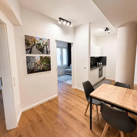 Goldenkey-suites - Luxury 'fuggerei' - At Rathausplatz In The Heart Of - New In 2026 - Air-conditioned * Augsburg