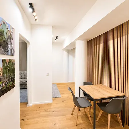 Appartement Goldenkey-suites - Luxury 'fuggerei' - At Rathausplatz In The Heart Of - New In 2026 - Air-conditioned *
