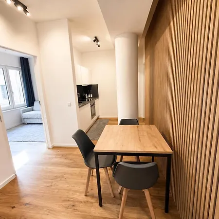 Goldenkey-suites - Luxury 'fuggerei' - At Rathausplatz In The Heart Of - New In 2026 - Air-conditioned Apartamento Augsburg