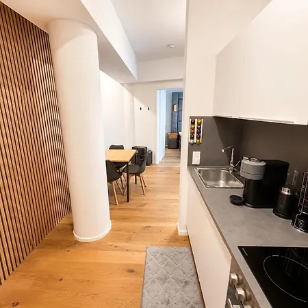 Appartement Goldenkey-suites - Luxury 'fuggerei' - At Rathausplatz In The Heart Of - New In 2026 - Air-conditioned *