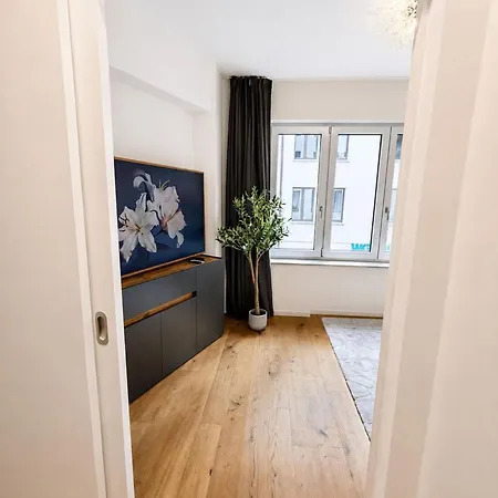Goldenkey-suites - Luxury 'fuggerei' - At Rathausplatz In The Heart Of - New In 2026 - Air-conditioned Appartement *